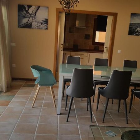 Beautiful, Spacious Villa, Heated Pool, Sleeps Eight, With Quality Furnishings カレタ・デ・フステ エクステリア 写真
