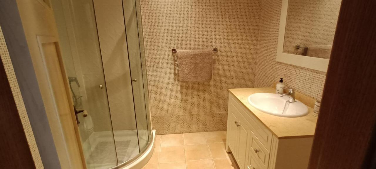 Beautiful, Spacious Villa, Heated Pool, Sleeps Eight, With Quality Furnishings カレタ・デ・フステ エクステリア 写真