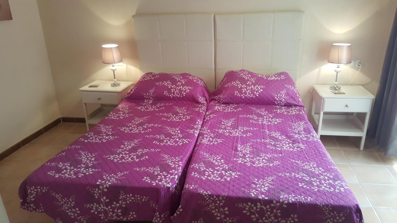 Beautiful, Spacious Villa, Heated Pool, Sleeps Eight, With Quality Furnishings カレタ・デ・フステ エクステリア 写真