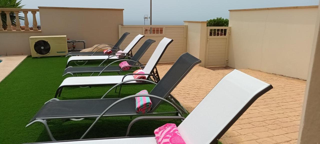 Beautiful, Spacious Villa, Heated Pool, Sleeps Eight, With Quality Furnishings カレタ・デ・フステ エクステリア 写真