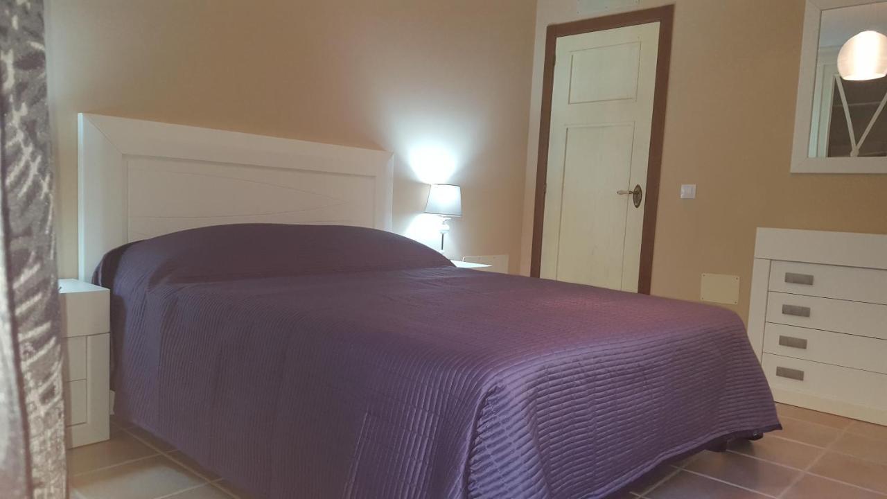 Beautiful, Spacious Villa, Heated Pool, Sleeps Eight, With Quality Furnishings カレタ・デ・フステ エクステリア 写真