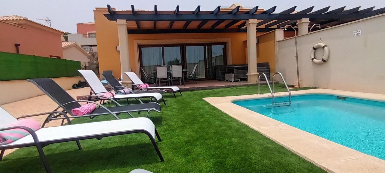 Beautiful, Spacious Villa, Heated Pool, Sleeps Eight, With Quality Furnishings カレタ・デ・フステ エクステリア 写真
